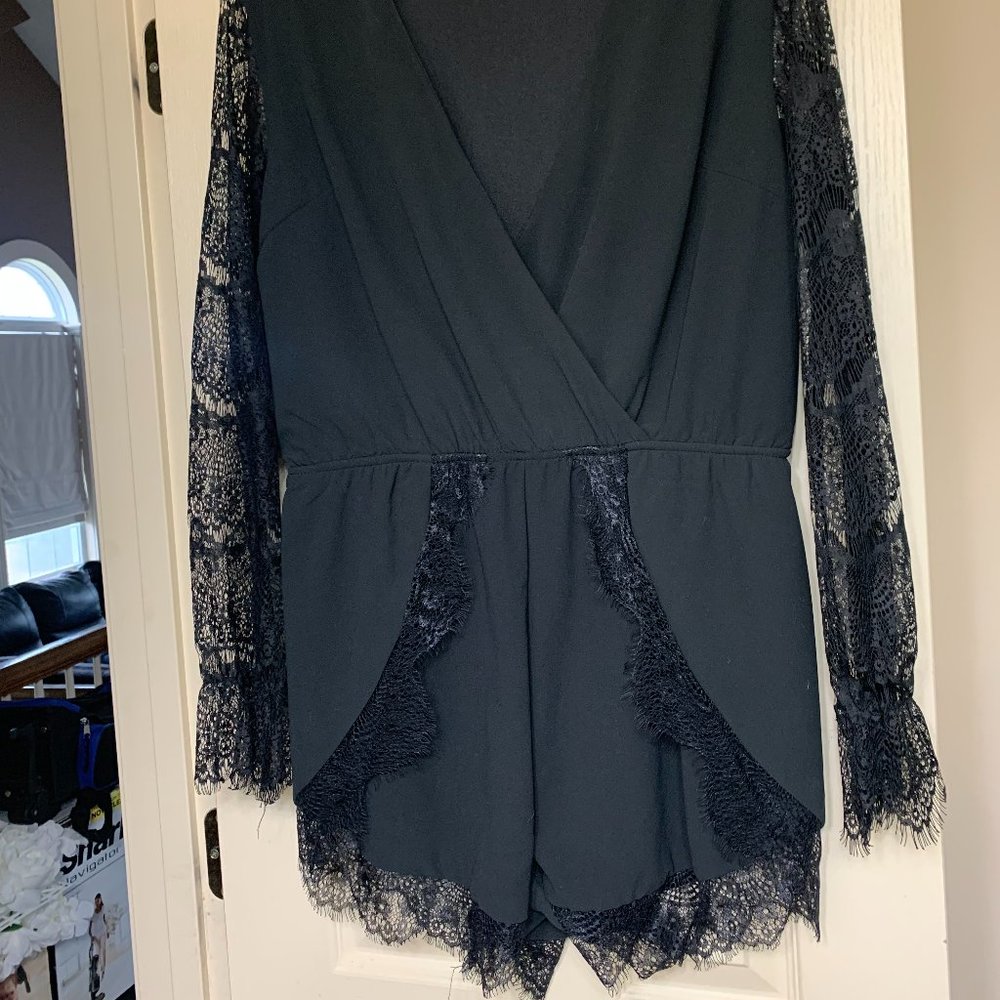 BOOHOO Lace Sleeve Short Romper